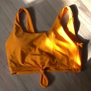 Women’s Medium swim top